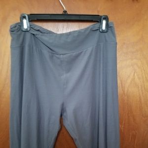 Lularoe Solid Tall & Curvy Leggings